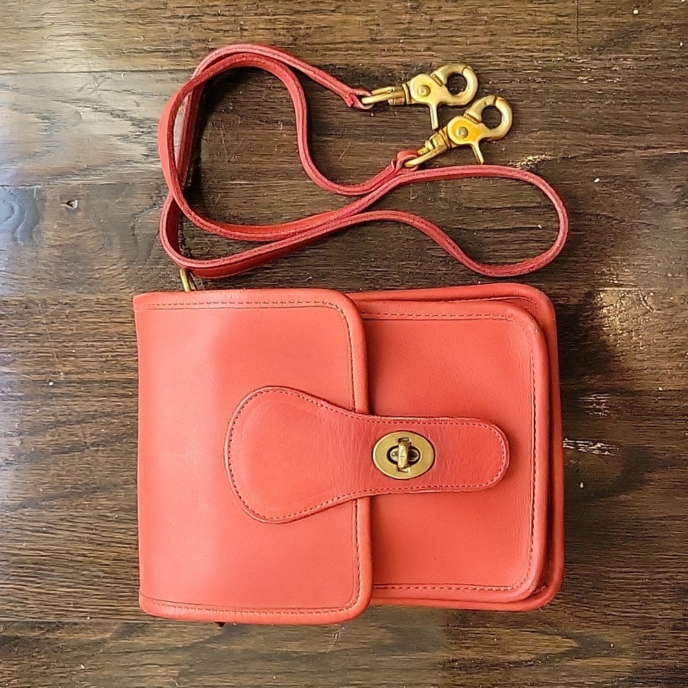 Vintage Coach Red Small Shoulder Pouch NYC 5120